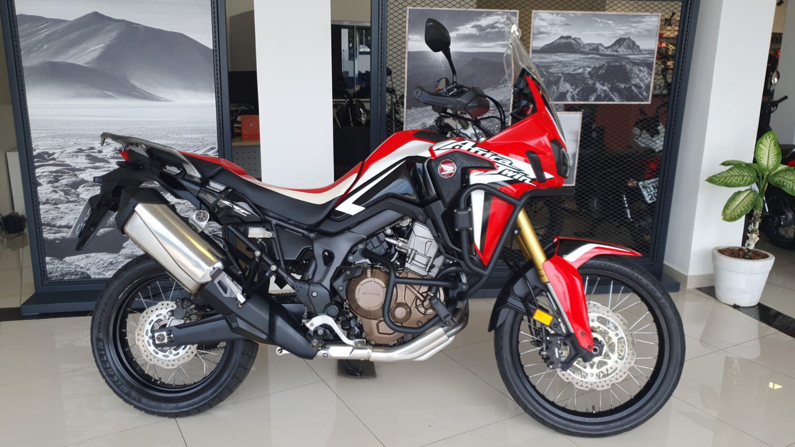 CRF 1000L AFRICA TWIN MT